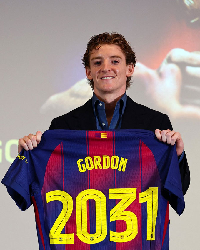 Gordon ký hợp đồng tới năm 2031 với Barca - Ảnh: @FCBarcelona
