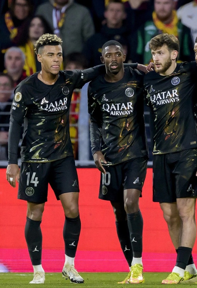 PSG giờ chỉ có một ngôi sao lớn nhất, đó chính là tập thể