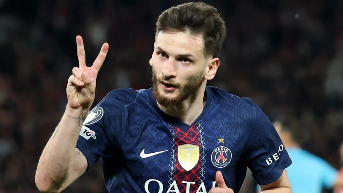Khvicha Kvaratskhelia là hiểm họa với Arsenal