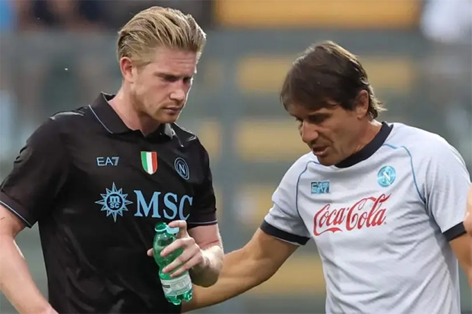 De Bruyne công khai chỉ trích HLV Conte