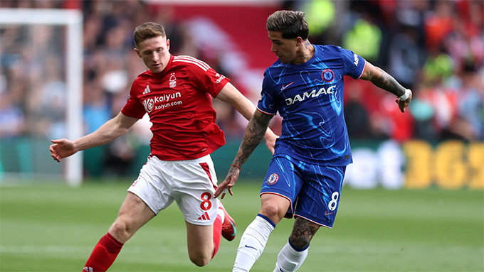 Man City chọn Elliot Anderson chứ không phải Enzo Fernandez