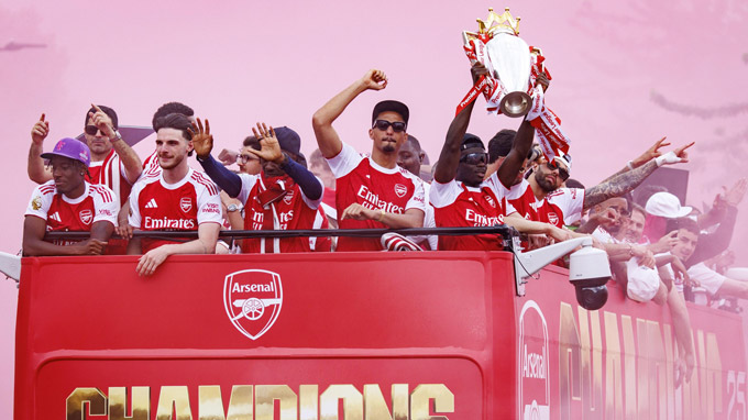 Arsenal đã tổ chức lễ ăn mừng chức vô địch Ngoại hạng Anh mùa này