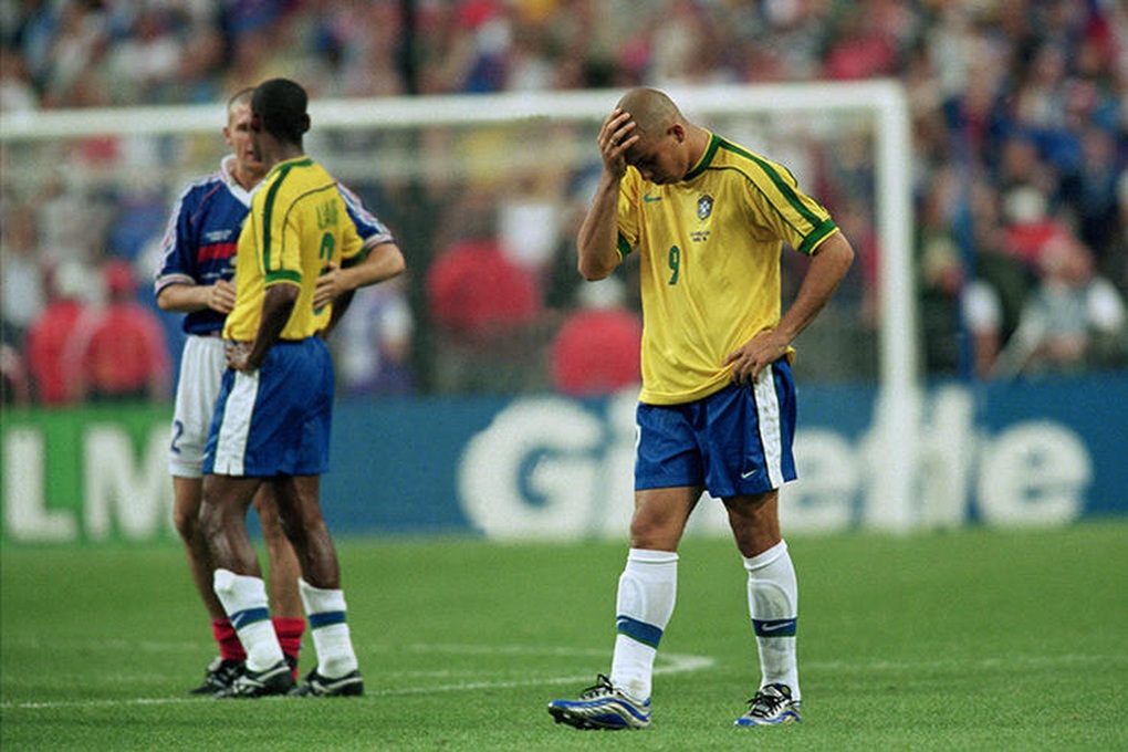 Ronaldo đã trở thành hiện tượng siêu nhiên trước World Cup 1998, nhưng trên đất Pháp, anh đã gặp ác mộng