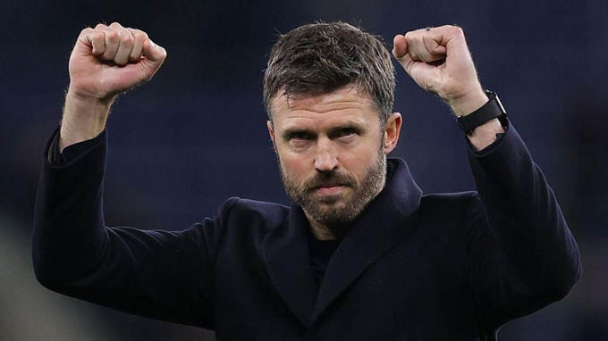 Carrick muốn mua nhiều cầu thủ chất lượng nhưng không phải bất chấp - Ảnh: @UnitedStandMUFC