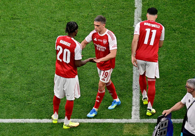 Chất lượng giữa đá chính và dự bị của Arsenal vẫn còn khoảng cách xa. Ảnh: Reuters