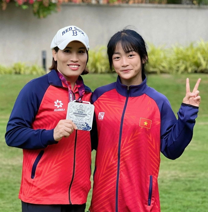 Việt Nam giành 2 HCV tại giải vô địch vật bãi biển U17 châu Á 2026