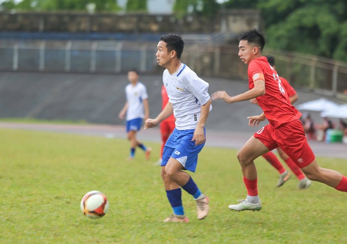 Huế (áo trắng) đã giành vé dự VCK tranh suất thăng hạng Nhất 2026/27. Ảnh: Huế FC 