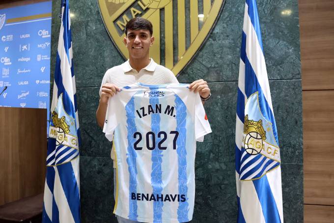 Izan Merino mới ký hợp đồng với Malaga (ảnh AS)