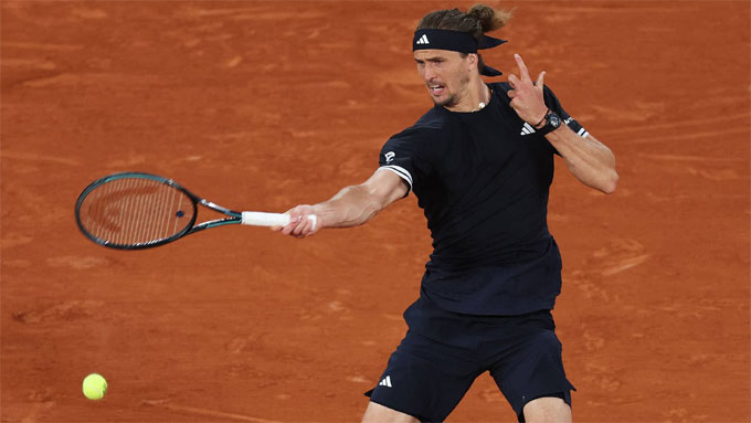 Zverev thắng 71% điểm giao bóng một cả trận. Ảnh: ATP