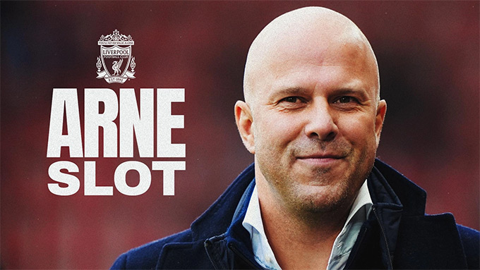 HLV Slot khá bất ngờ khi bị BLĐ Liverpool sa thải