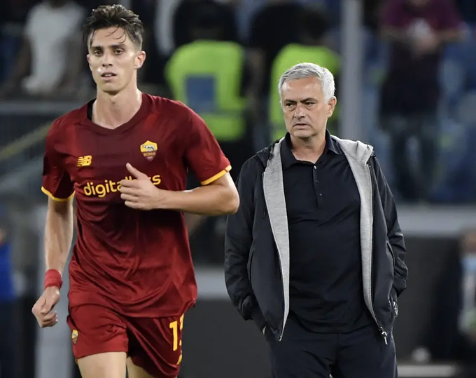 Calafiori và Mourinho hồi còn ở AS Roma