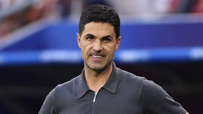 Arsenal nhận cú sốc lớn trên TTCN