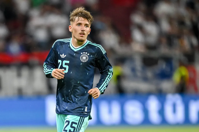 Lennart Karl chấn thương nặng nên lỡ hẹn với World Cup 2026