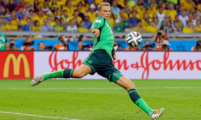 Neuer không chỉ là thủ môn số 1 thế giới tại World Cup 2014, anh đã tiến lên một đẳng cấp mới: thủ môn máy quét