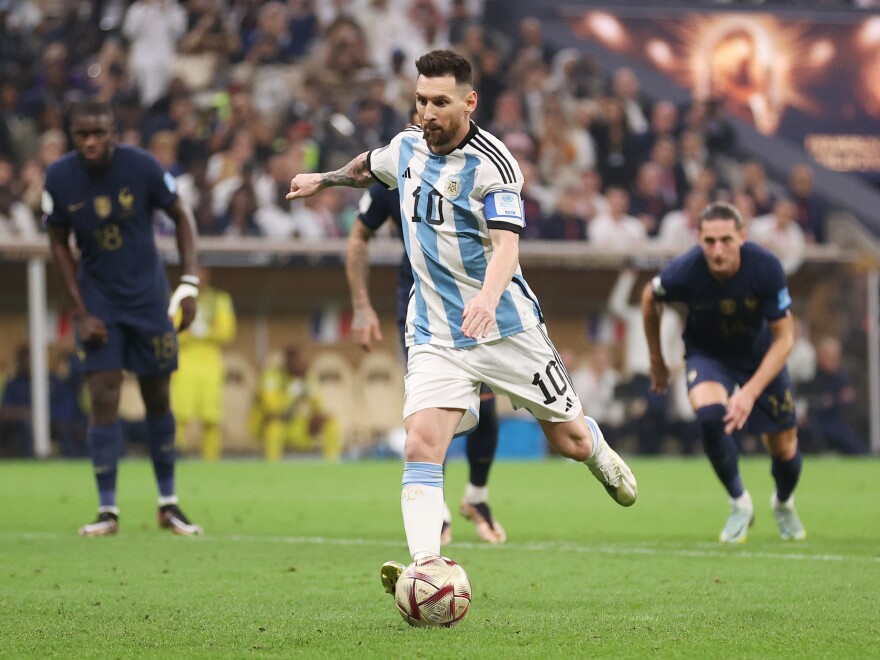 Messi bỏ lại sau lưng cả đại dương thất vọng và buồn đau