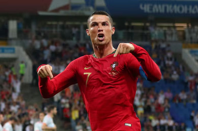Cristiano Ronaldo trong màu áo ĐT Bồ Đào Nha
