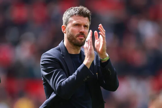 Carrick có thể xem xét đưa Lewandowski về MU