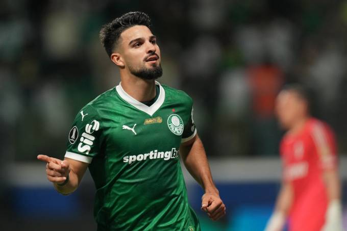 Jose Manuel Lopez đã đá rất nhiều trận cho Palmeiras trong 12 tháng qua (ảnh: AP)