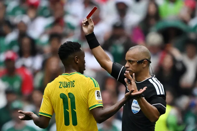 World Cup 2026: Thẻ đỏ bị treo giò mấy trận?