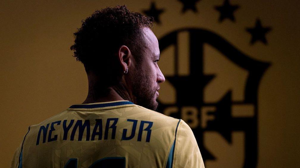 Neymar chỉ chơi 15 trận trong năm 2026 với tổng cộng 1.265 phút vì chấn thương
