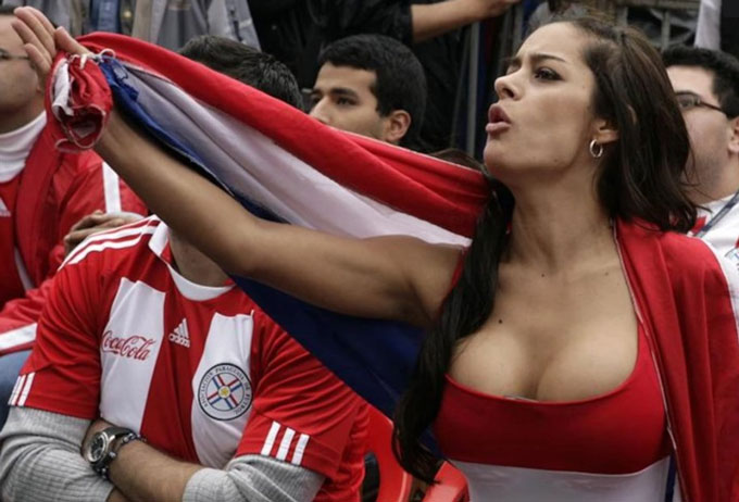  Larissa Riquelme từng khuấy đảo World Cup 2010