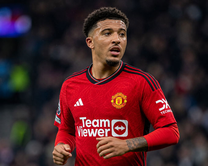 Sancho quyết định sẽ ở lại Premier League sau khi rời MU