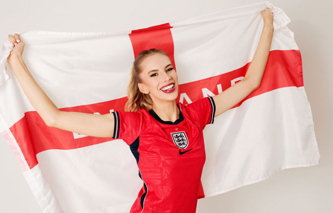 Grace Richardson là fan cuồng nhiệt của ĐT Anh