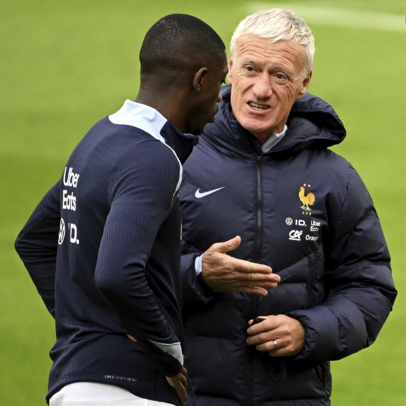 Dembele và HLV Deschamp