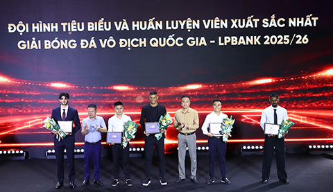 CLB CAHN áp đảo danh hiệu ở Gala. Ảnh: Đức Cường