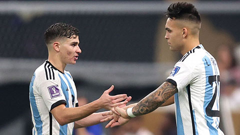 Lautaro đang rất sung sức, trái ngược với người cạnh tranh vị trí Alvarez