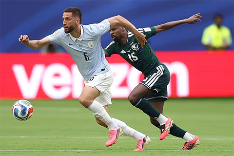 Saudi Arabia có một trận đấu quả cảm trước Uruguay