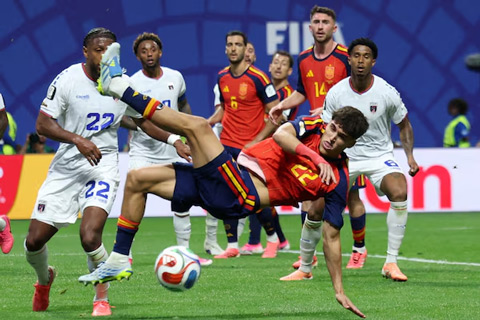 Tây Ban Nha tiếp tục gây thất vọng ở trận ra quân World Cup theo đúng... "truyền thống" của họ