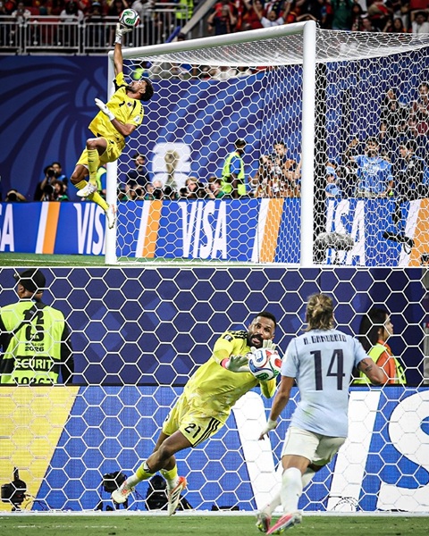Mohammed Al-Owais đã có 9 pha cứu thua trước Uruguay, kỷ lục tại World Cup 2026