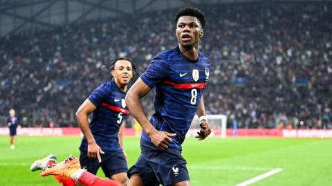 Aurelien Tchouameni vui chiến thắng cùng đồng đội