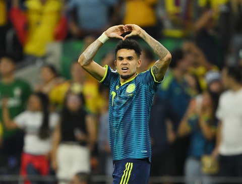 Luis Diaz đóng vai người hùng của Colombia trong chiến thắng 3-1 trước Uzbekistan
