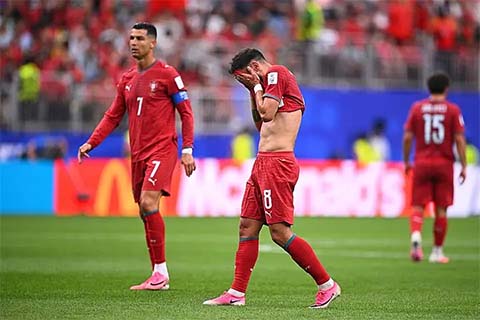 Thất bại không chỉ do Ronaldo, mà do hệ thống tấn công của Bồ Đào Nha không hiệu quả