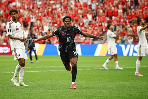 Đội trưởng David lập hat-trick