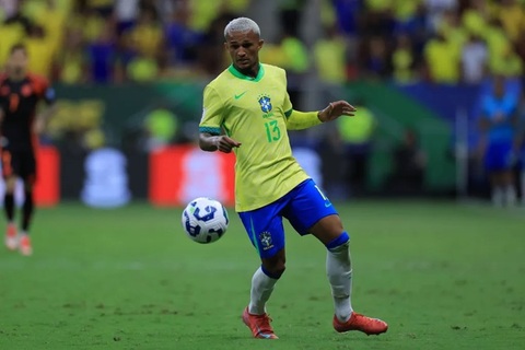 Wesley chấn thương lỡ World Cup, khiến cánh phải của Brazil "toang" nặng