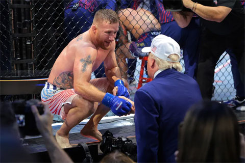 Gaethje được Tổng thống Trump lên chúc mừng ngay trong lồng bát giác