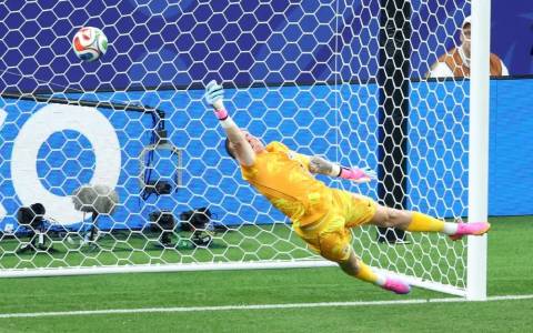 Jordan Pickford bị chỉ trích khá nhiều sau bàn thua