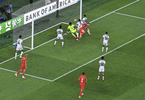 Na Uy buộc đối phương phản lưới nhà trong trận đấu mở màn World Cup gặp Iraq