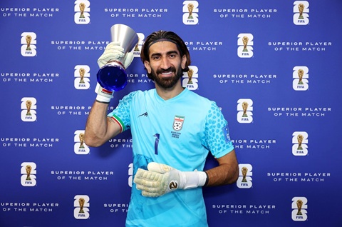 Alireza Beiranvand đoạt giải Cầu thủ xuất sắc nhất trận đấu sau khi giúp Iran cầm hòa Bỉ 0-0