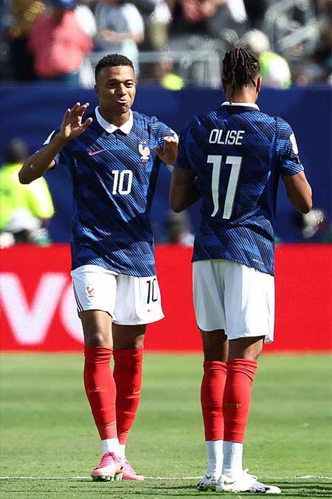 Mbappe và Olise rất hiểu nhau trong trận Pháp vs Senegal tại World Cup 2026