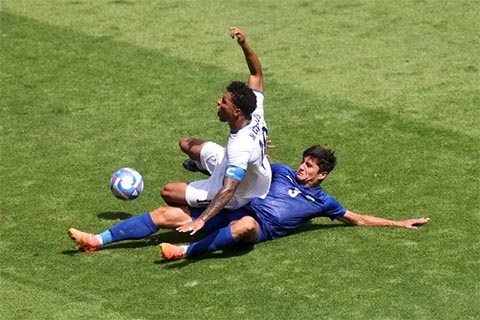 Ronaldo sẽ gặp khó khăn trước Khusanov, ‘Ronaldo người Uzbekistan’?