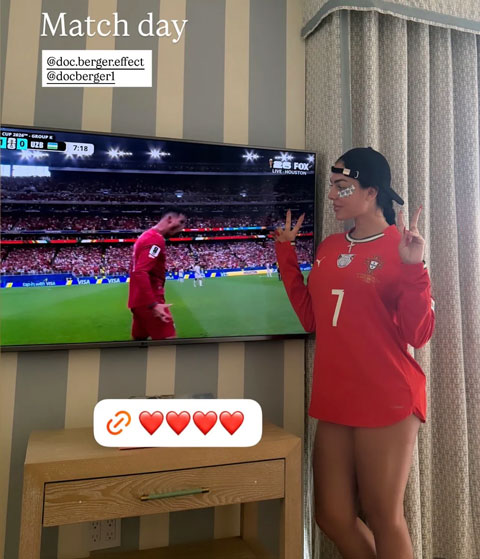 Georgina đăng ảnh cổ vũ Ronaldo - Ảnh: Instagram cá nhân