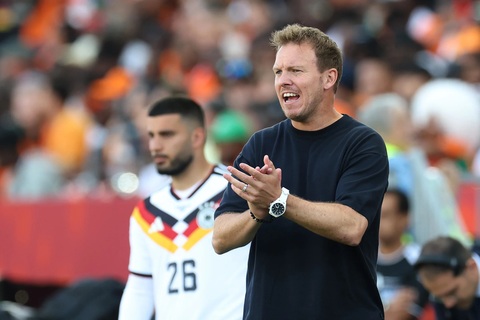 HLV Julian Nagelsmann trên băng ghế chỉ đạo ĐT Đức