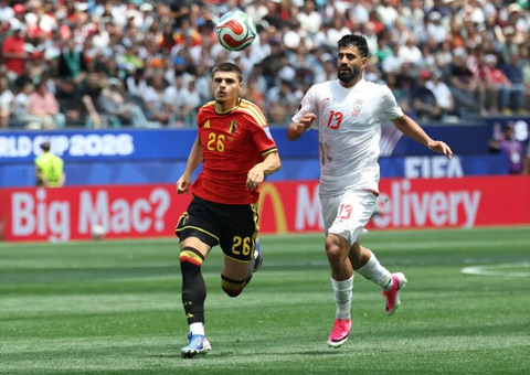 Bỉ (áo đỏ) mới thu về 2 điểm sau 2 trận tại World Cup 2026