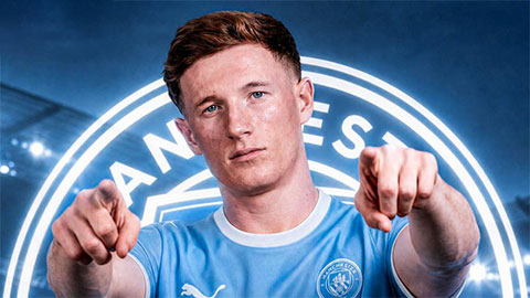 Tiền vệ Elliot Anderson đang trên đường chuyển đến Man City với giá 116 triệu bảng