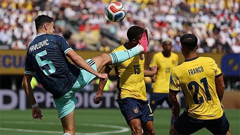Đức vươn lên dẫn trước Ecuador sau khi VAR quyết định không can thiệp. Ảnh: Getty