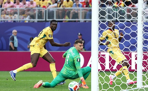 Derrick Luckassen ghi bàn vào lưới Croatia trong trận thua 1-2 của Ghana tại lượt cuối bảng L, World Cup 2026